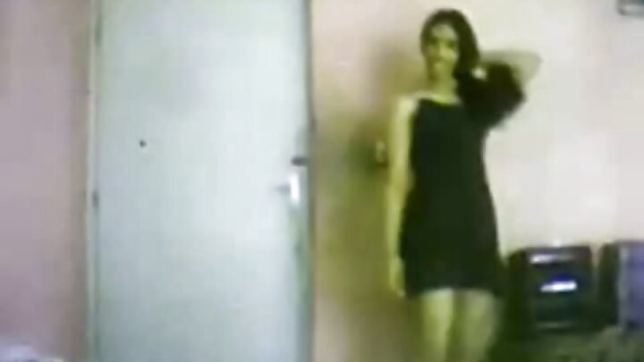 มิชา มาเวอร์ มีเพศสัมพันธ์ทางทวารหนักกับผู้ชาย