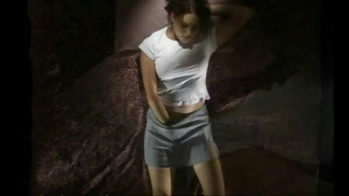 สาวแว่นสุดเซ็กซี่ช่วยตัวเองหน้าเว็บแคม