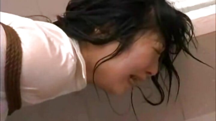 สาวสวยก้นใหญ่ ยั่วยวนเทรนเนอร์ของเธอ