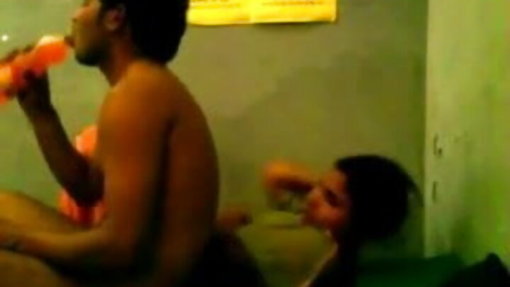หนังโป๊ทำเองในรัสเซียที่ผู้ชายร่วมเพศกับสาวผมดำ